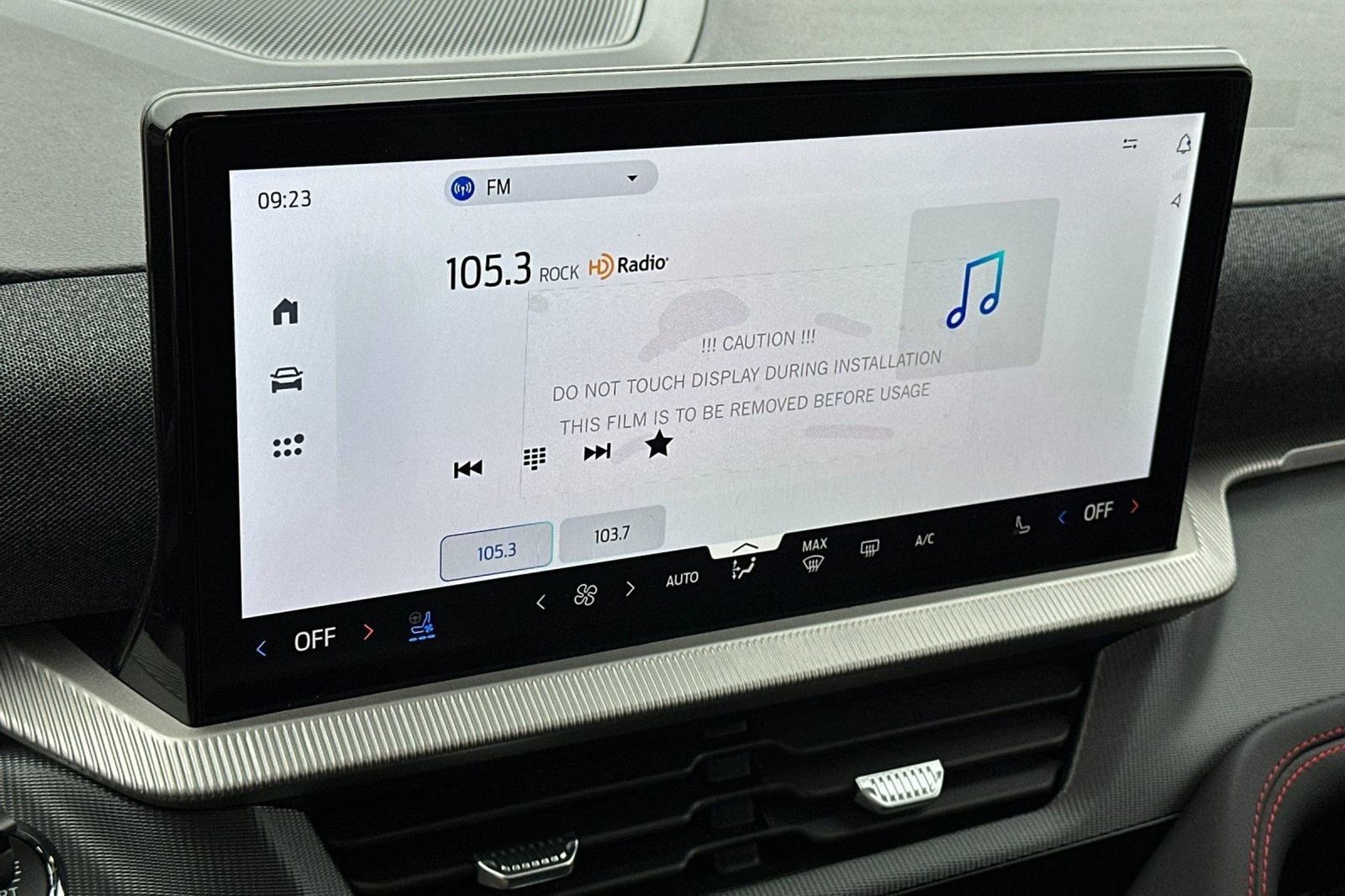 New 2025 Ford Explorer ST-Line w/ Premium Package RWD image 26