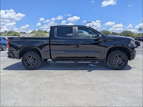 Certified 2022 Chevrolet Silverado 1500 LT Trail Boss w/ LT Trail Boss Premium Package AWD/4WD image 3