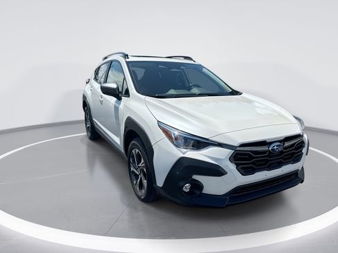 Used 2025 Subaru Crosstrek 2.5i Premium AWD/4WD image 2