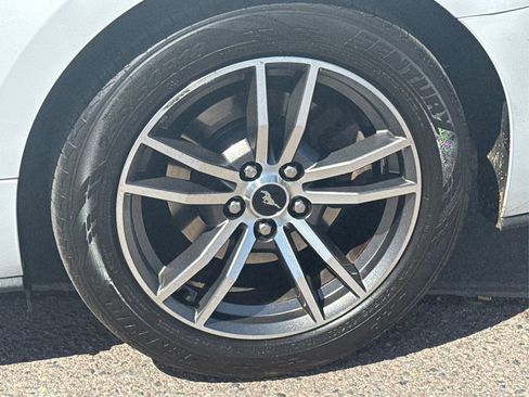 Used 2016 Ford Mustang Premium image 29