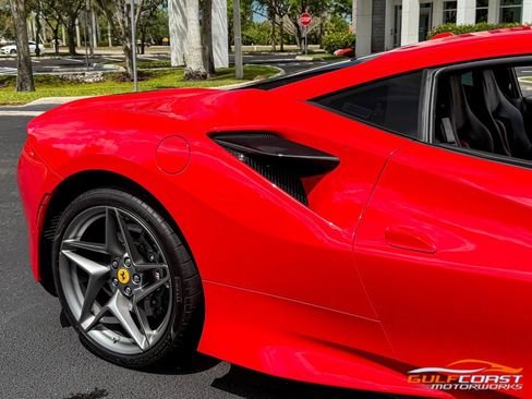 Used 2021 Ferrari F8 Tributo image 65
