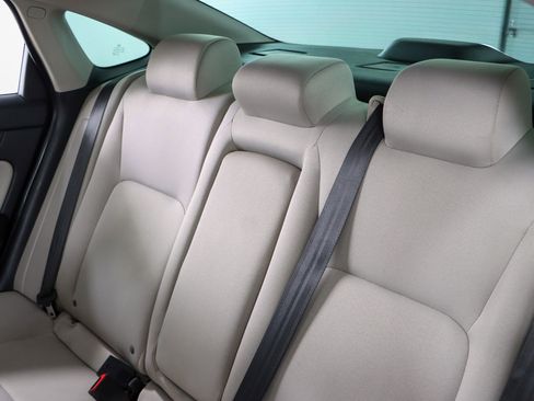 Used 2022 Honda Civic EX image 25