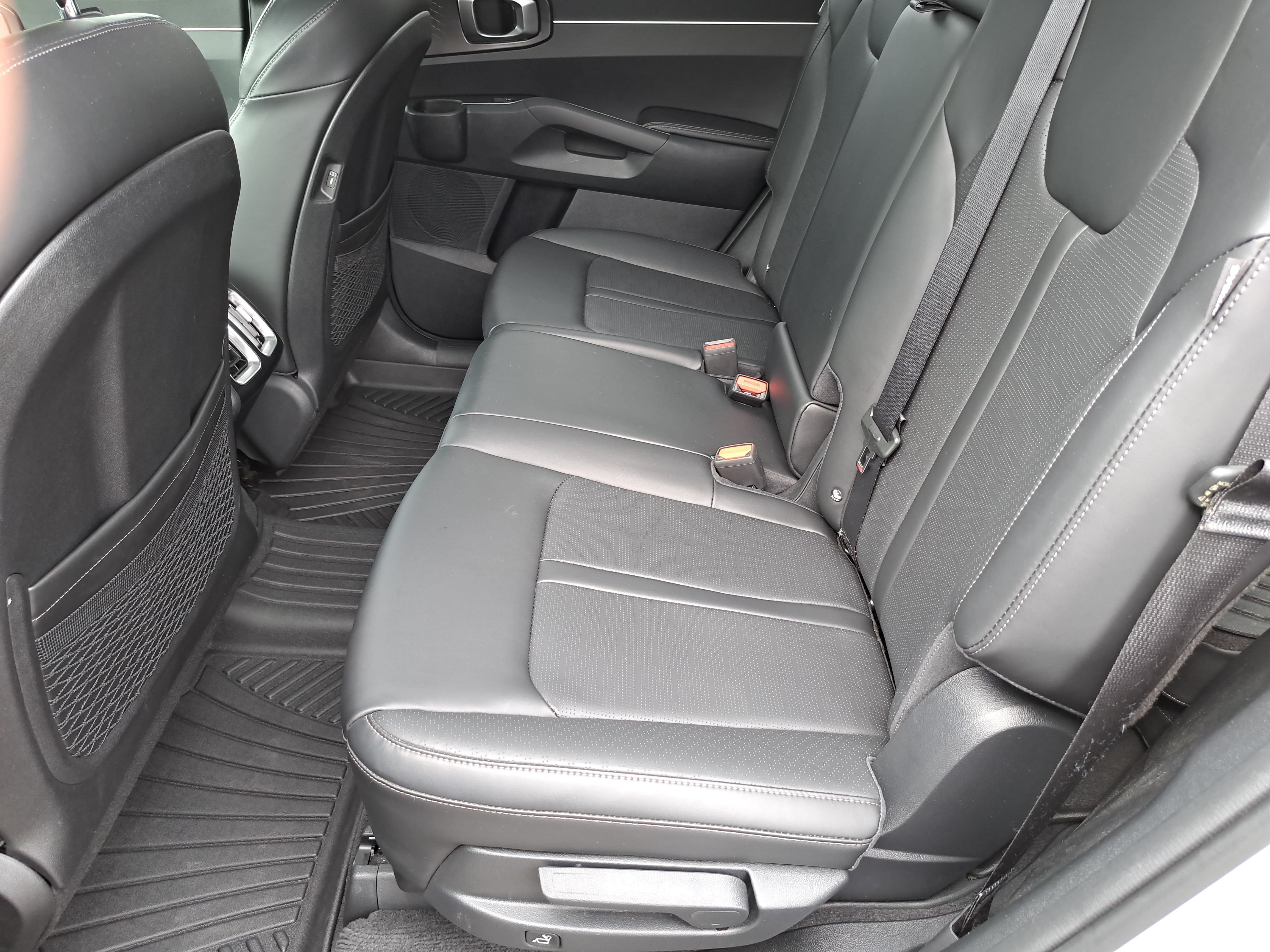 Used 2025 Kia Sorento S w/ Panoramic Sunroof Package FWD image 15