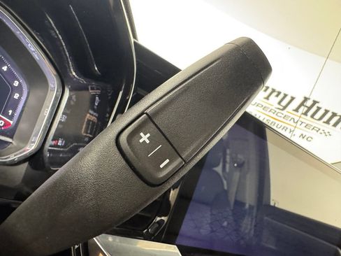 Used 2025 GMC Sierra 1500 SLT AWD/4WD image 23