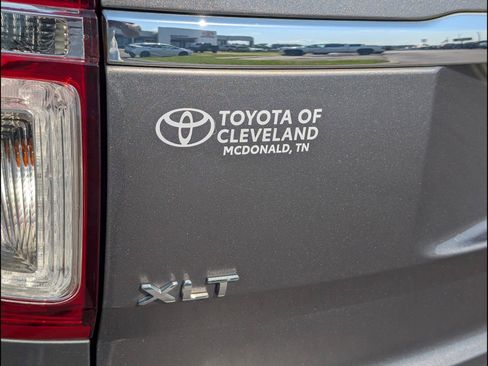 Used 2014 Ford Explorer XLT w/ Equipment Group 202A FWD image 18