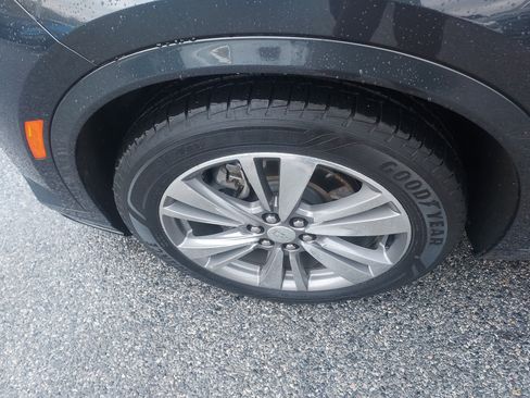 Used 2021 Cadillac XT6 Premium Luxury image 9