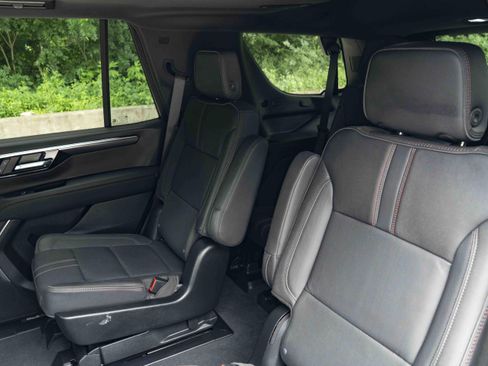 Used 2025 Chevrolet Tahoe RST w/ Comfort Package AWD/4WD image 18