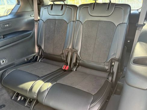 New 2025 Jeep Grand Cherokee L Laredo image 27