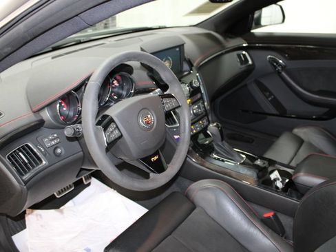 Used 2015 Cadillac CTS V RWD image 19