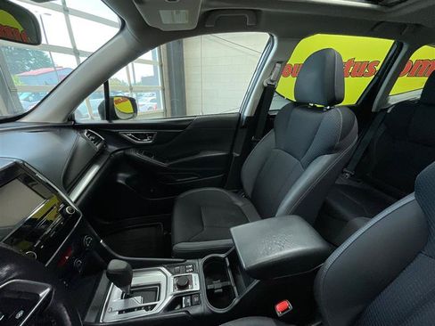 Used 2023 Subaru Forester Premium AWD/4WD image 12