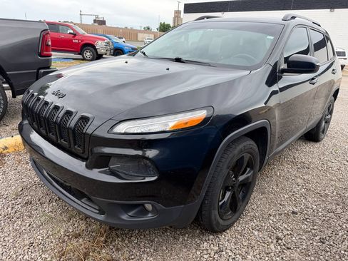 Used 2015 Jeep Cherokee Latitude w/ Comfort/Convenience Group AWD/4WD image 7