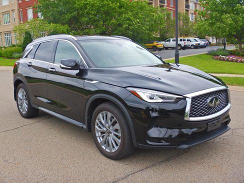 Used 2023 INFINITI QX50 Luxe AWD/4WD image 3