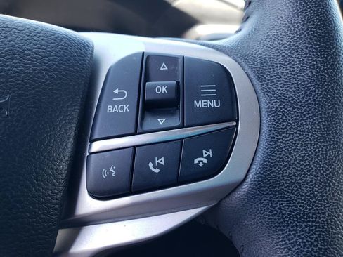 Used 2023 Ford Explorer XLT w/ Equipment Group 202A AWD/4WD image 18