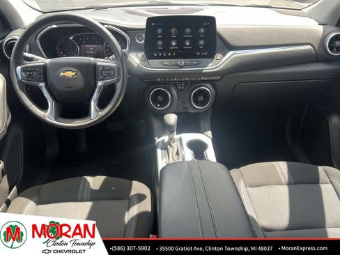 Certified 2023 Chevrolet Blazer LT w/ LPO, Black Grille Bar Package FWD image 15