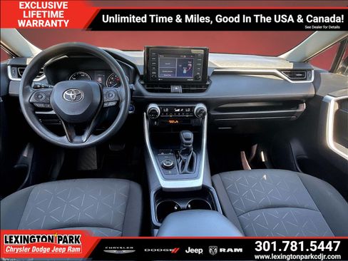 Used 2021 Toyota RAV4 XLE w/ Convenience Package AWD/4WD image 7
