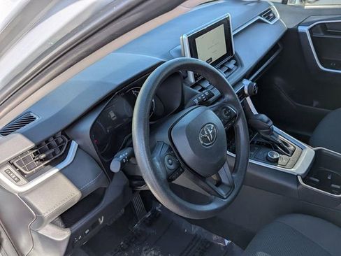 Used 2025 Toyota RAV4 LE AWD/4WD image 11