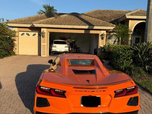 Used 2023 Chevrolet Corvette Stingray 2dr Convertible w/2LT image 4