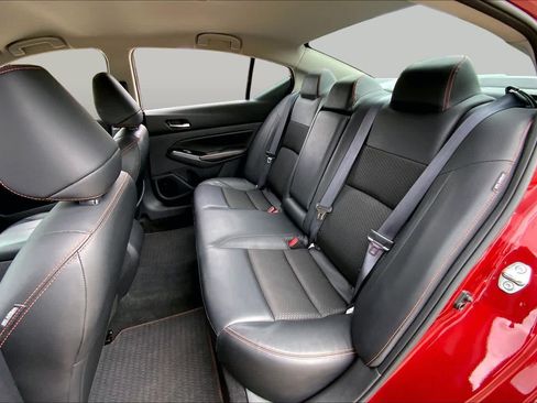 Used 2024 Nissan Altima 2.5 SR FWD image 20