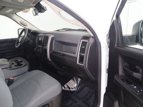 Used 2019 RAM 1500 Express w/ Express Value Package AWD/4WD image 36