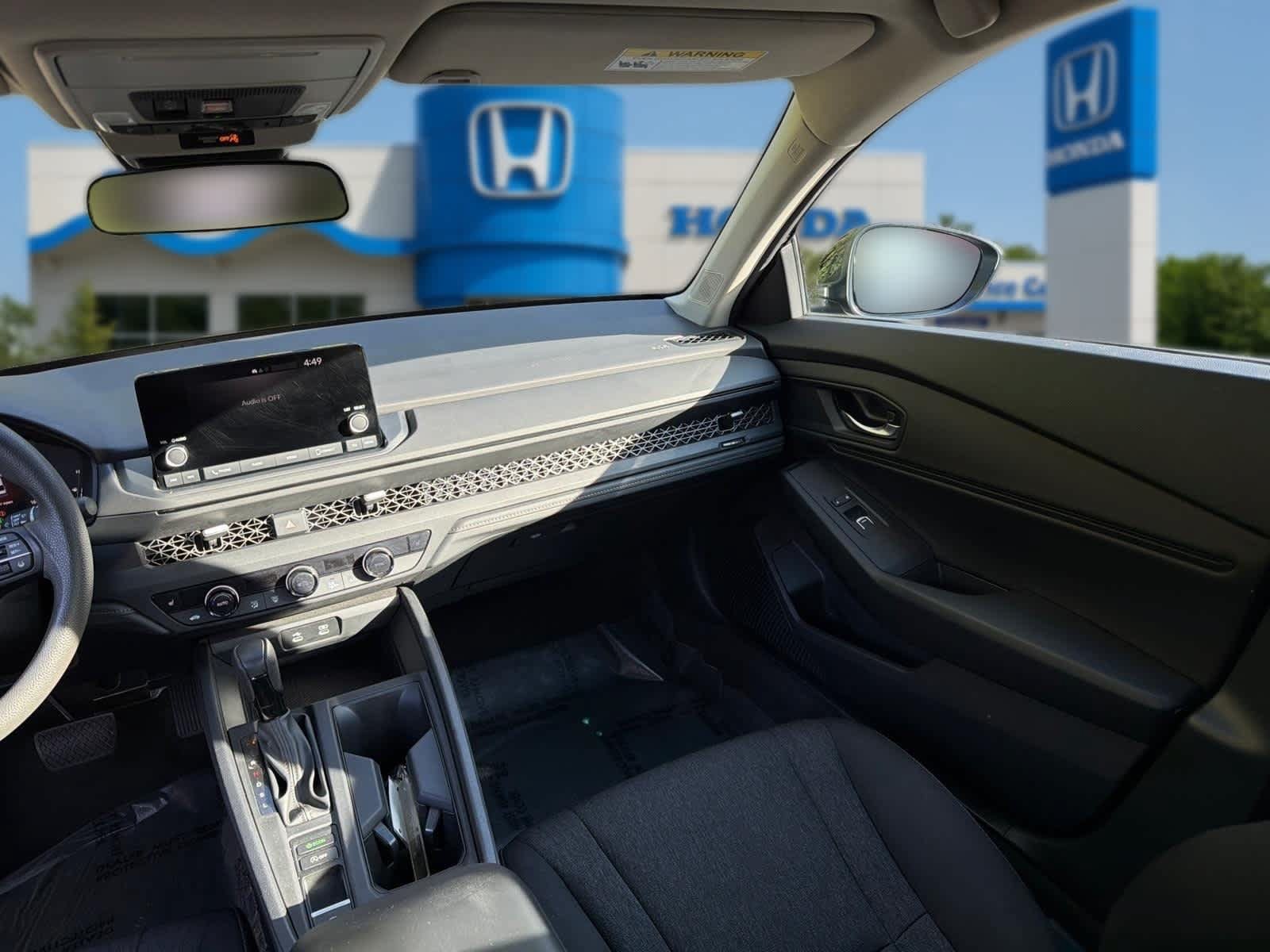 Used 2023 Honda Accord EX image 31