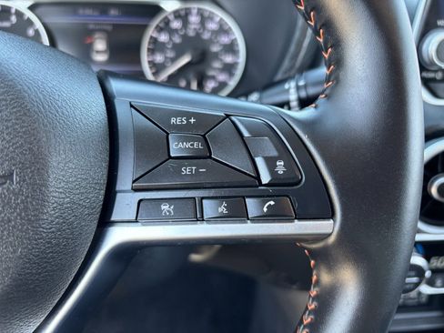 Used 2025 Nissan Sentra SR FWD image 29