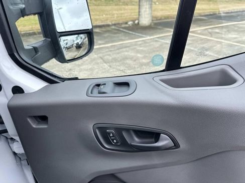 New 2026 Ford Transit 250 148 Medium Roof image 19