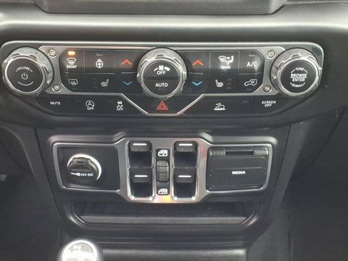 Used 2021 Jeep Wrangler Unlimited Sport image 8