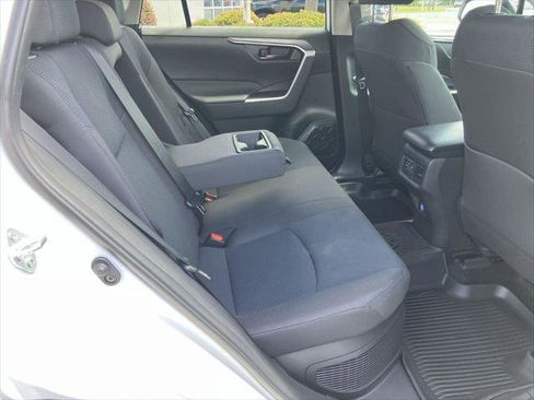 Certified 2025 Toyota RAV4 LE image 29