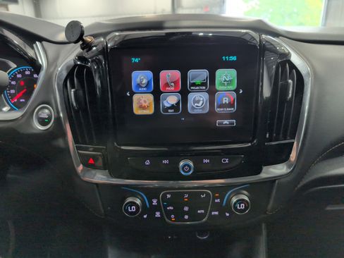 Used 2019 Chevrolet Traverse LT image 12