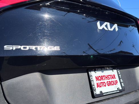 Used 2023 Kia Sportage EX image 7
