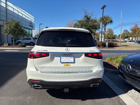 Used 2024 Mercedes-Benz GLS 450 4MATIC image 5