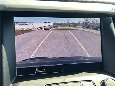 Used 2023 GMC Acadia SLE w/ Driver Convenience Package image 13