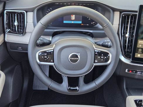 New 2026 Volvo XC90 B6 Plus w/ Protection Package Premier image 29