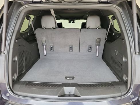 Used 2023 GMC Yukon XL SLT RWD image 11