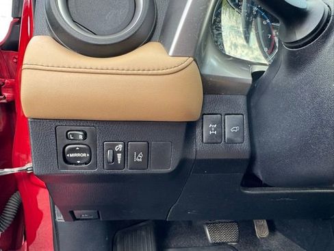 Used 2016 Toyota RAV4 Limited w/ Advanced Technology Package AWD/4WD image 20