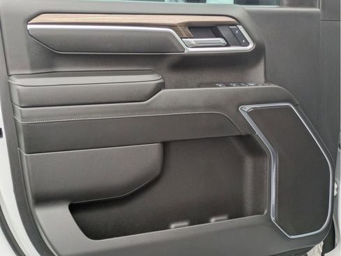 Used 2025 Chevrolet Silverado 2500 LT w/ All Star Edition image 11