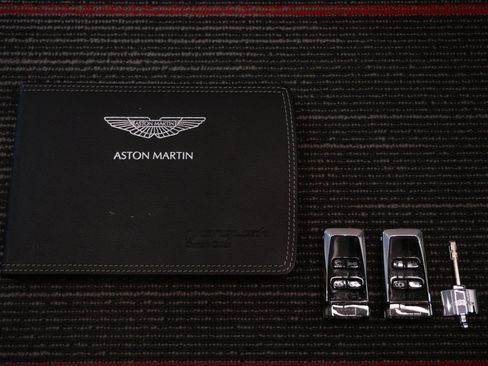 Used 2014 Aston Martin Vanquish Coupe image 19