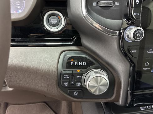 Certified 2025 RAM 1500 Laramie AWD/4WD image 22