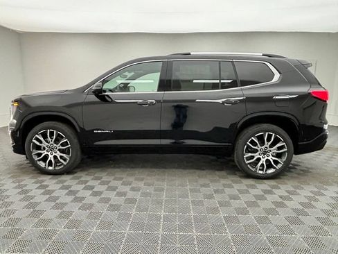 New 2026 GMC Acadia Denali Ultimate w/ LPO, Floor Liner Package AWD/4WD image 16