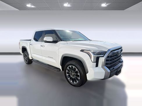 Used 2025 Toyota Tundra Limited AWD/4WD image 7