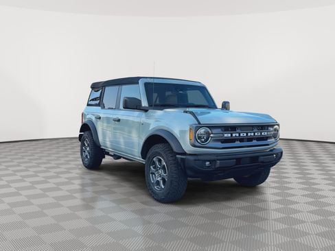 Used 2023 Ford Bronco Big Bend AWD/4WD image 2