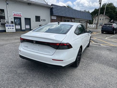 Used 2025 Honda Accord SE image 11