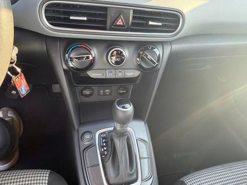 Used 2020 Hyundai Kona SE FWD image 13