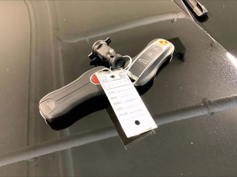 Used 2020 Porsche Cayenne Turbo image 14