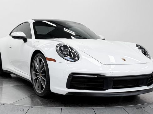 Used 2020 Porsche 911 Carrera 4S AWD/4WD image 3