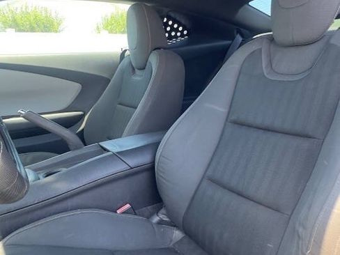 Used 2015 Chevrolet Camaro LS RWD image 9