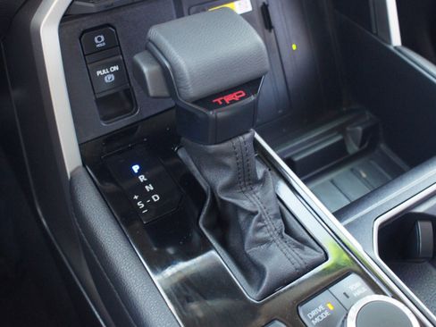 Used 2022 Toyota Tundra Limited w/ TRD Off-Road Package image 12