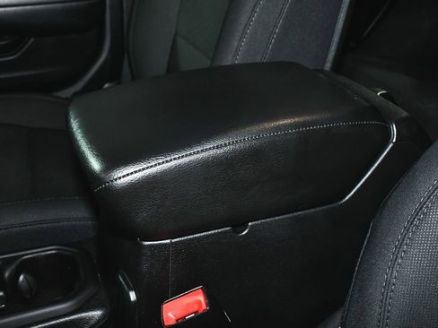 Used 2019 Jeep Wrangler Unlimited Sport S image 31