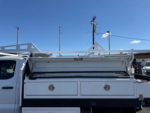 New 2026 Ford F550 4x4 Crew Cab image 17