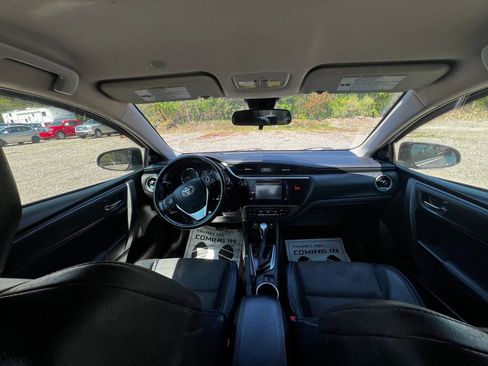 Used 2019 Toyota Corolla SE FWD image 13